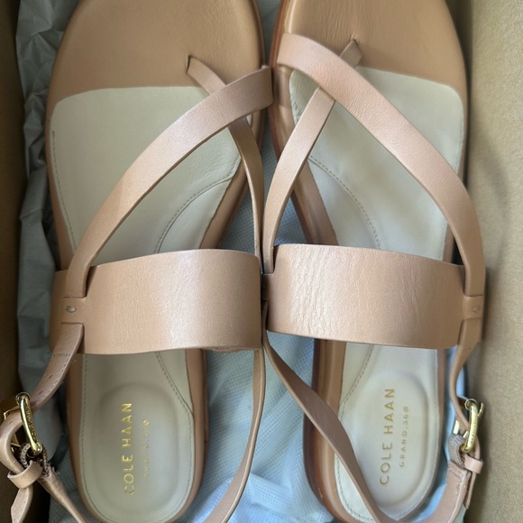 NEW! Cole Haan Leather Flynn Sandals in nude/tan - Picture 5 of 9